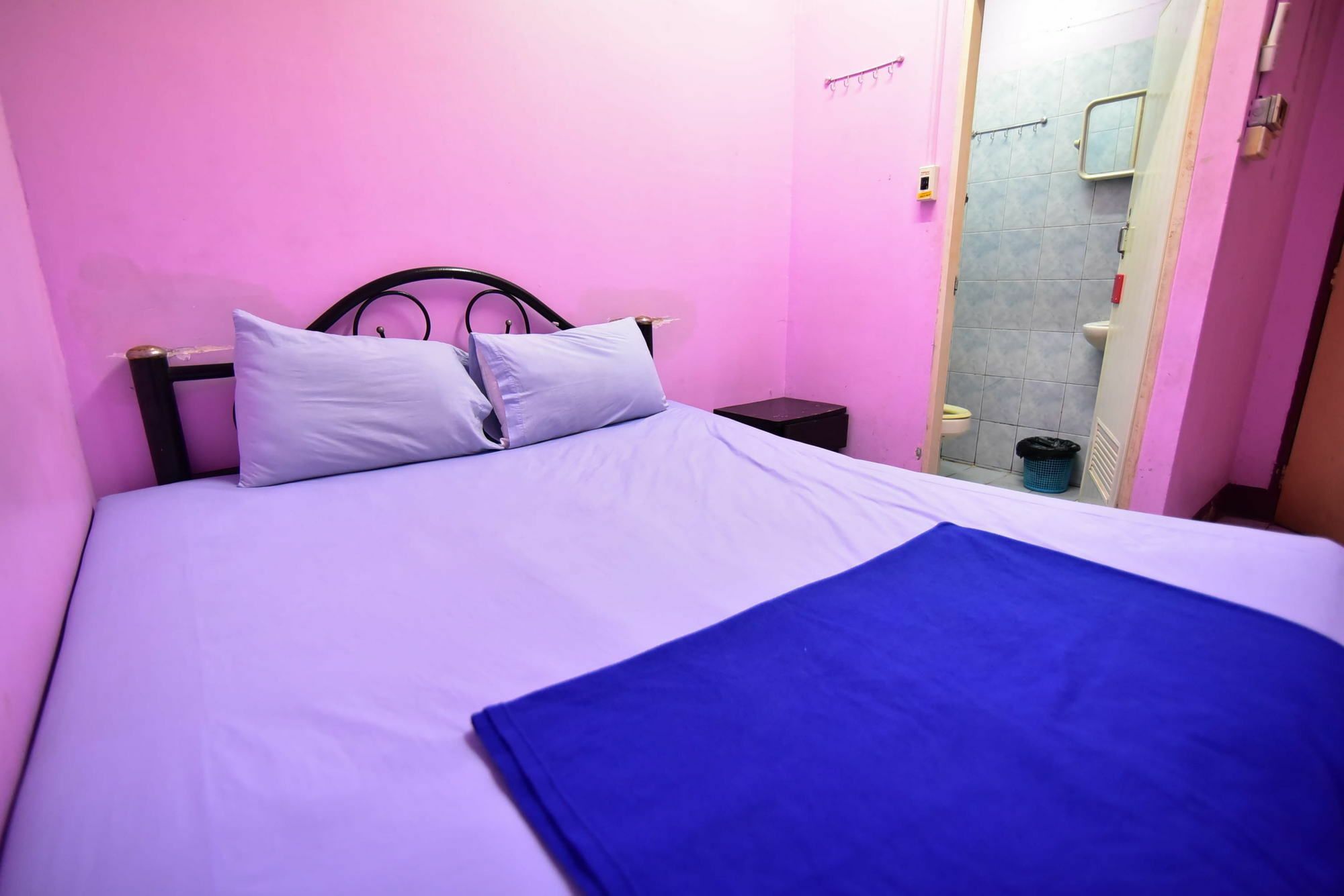 Khaosan Rainbow Hostel กรุงเทพมหานคร ภายนอก รูปภาพ